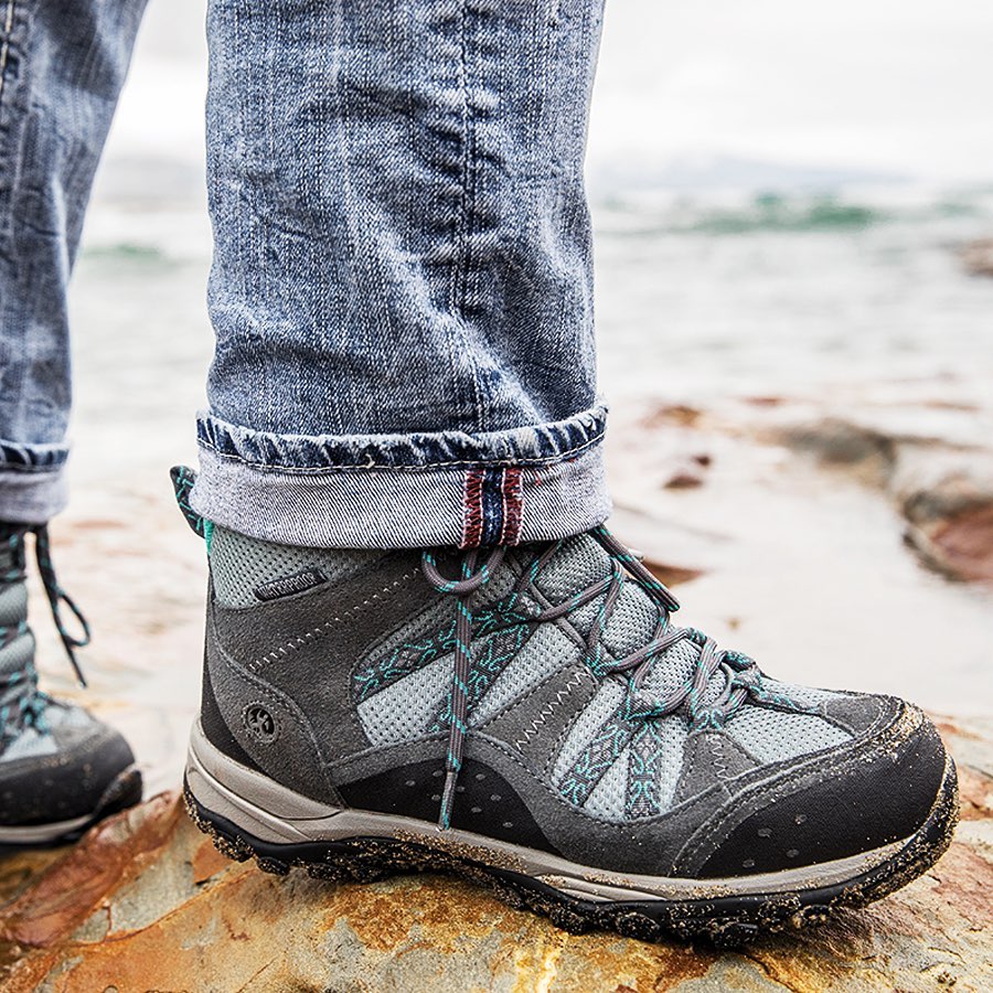 Womens waterproof clearance hiking boots australia